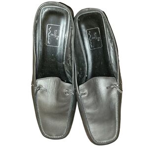 The Touch Of Nina Silver Slides Size 8